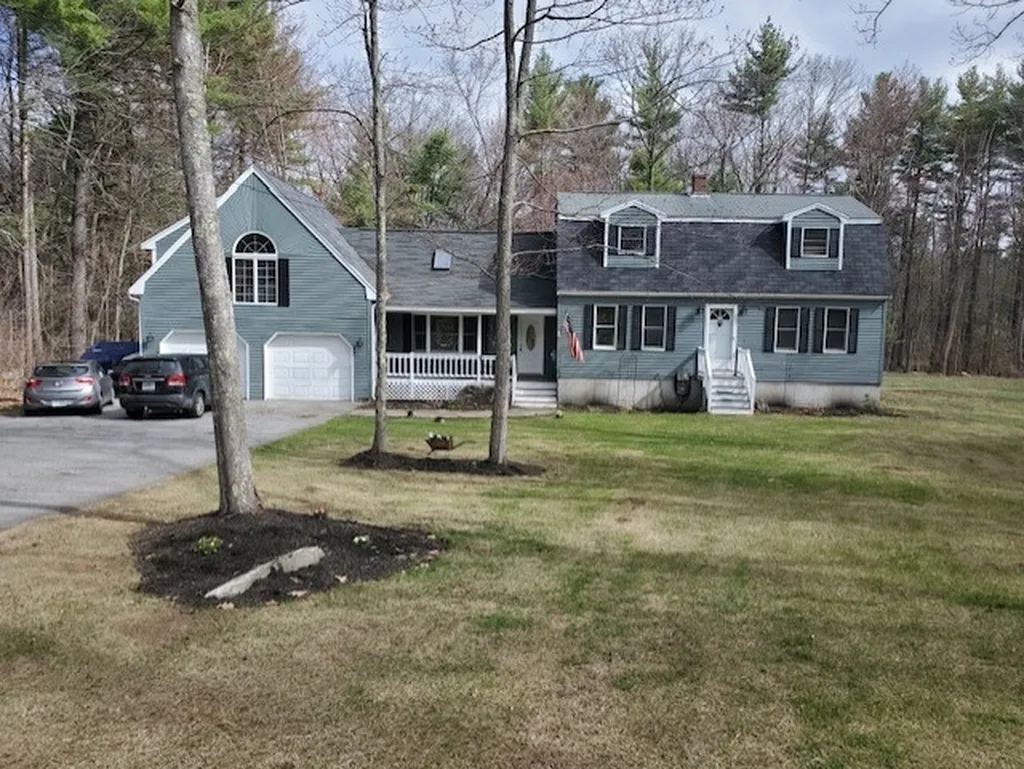 99 Arlene Drive Pelham NH 03076