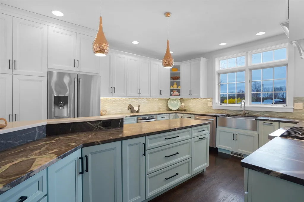 3 Middleton Drive Bedford NH 03110