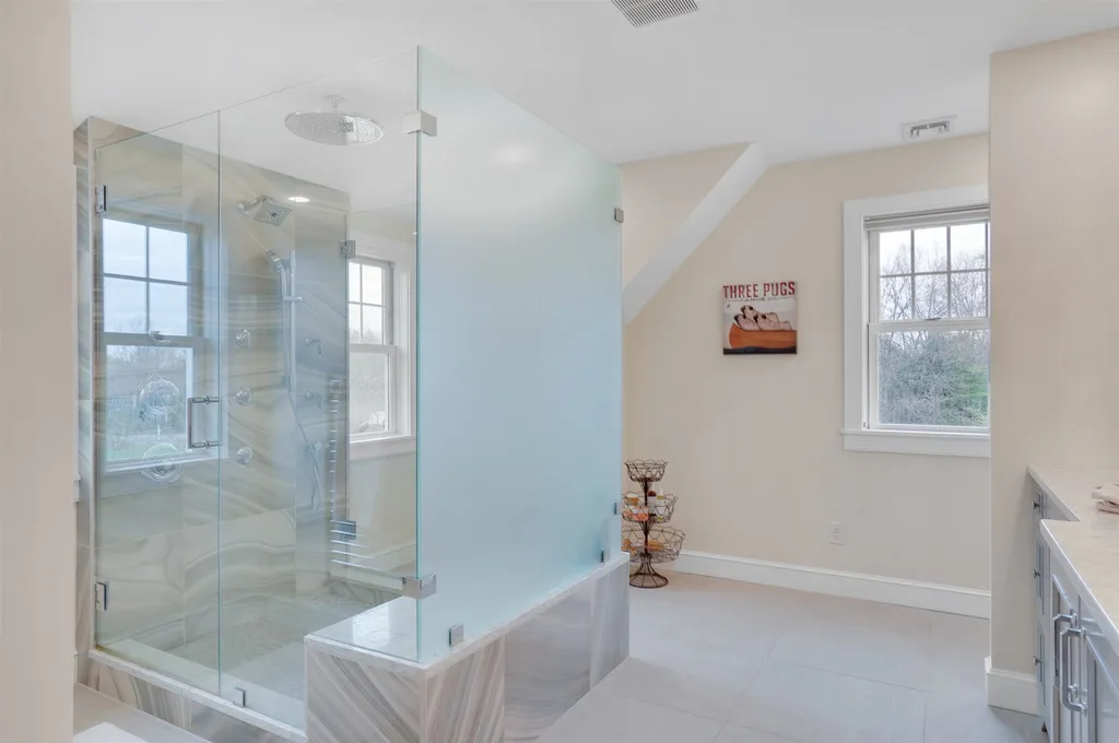 3 Middleton Drive Bedford NH 03110