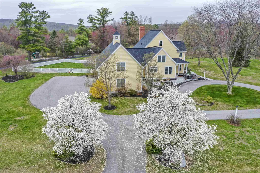 3 Middleton Drive Bedford NH 03110