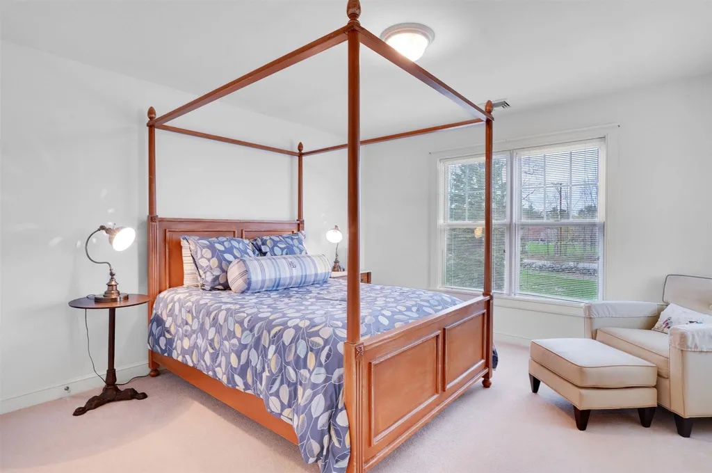 3 Middleton Drive Bedford NH 03110