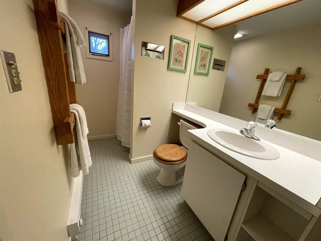 102 Upper Phase Road Warren VT 05674