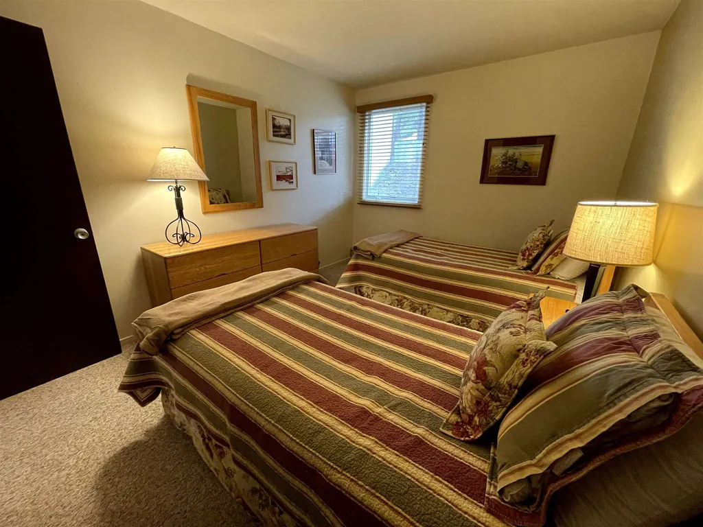 102 Upper Phase Road Warren VT 05674