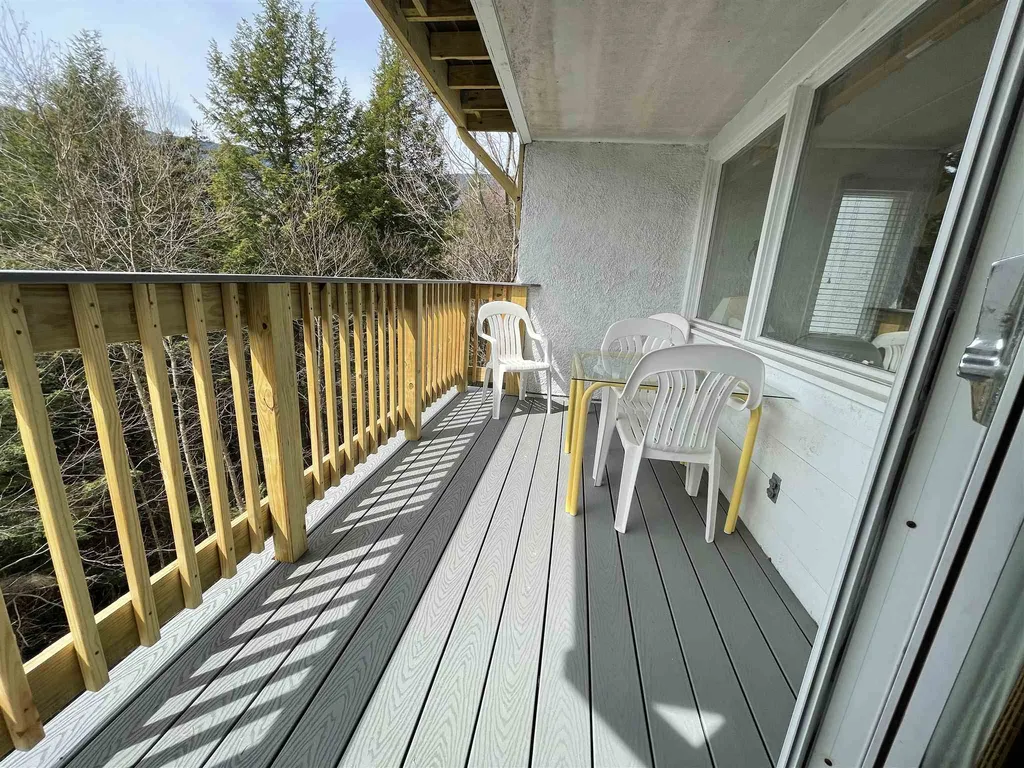 102 Upper Phase Road Warren VT 05674