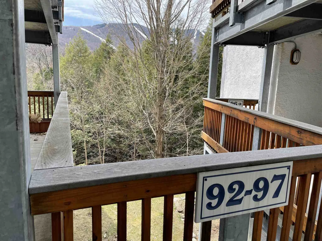 102 Upper Phase Road Warren VT 05674