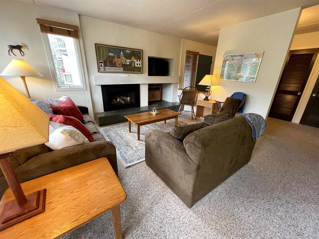 102 Upper Phase Road Warren VT 05674