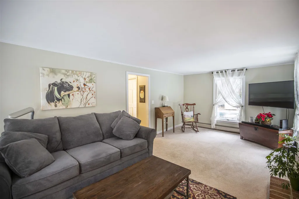 29 Whitman Drive Fremont NH 03044