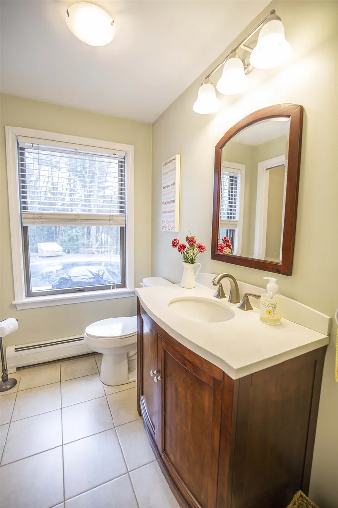 29 Whitman Drive Fremont NH 03044