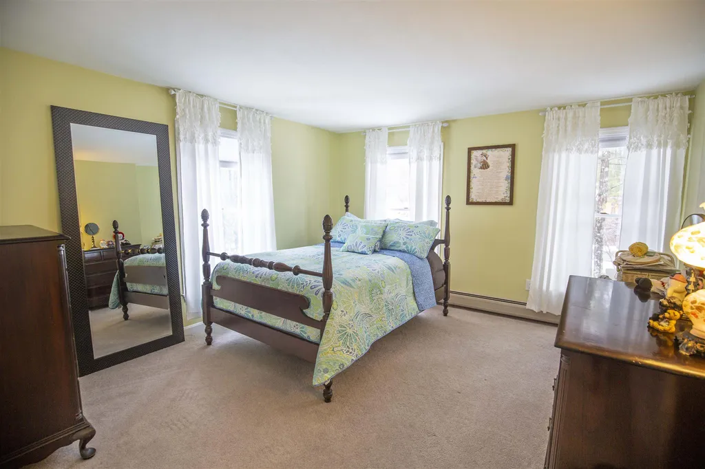 29 Whitman Drive Fremont NH 03044