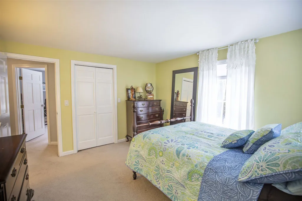 29 Whitman Drive Fremont NH 03044