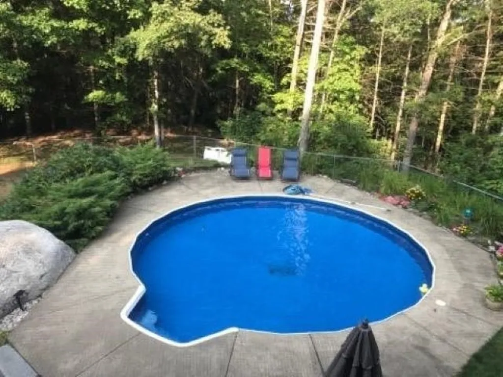 29 Whitman Drive Fremont NH 03044