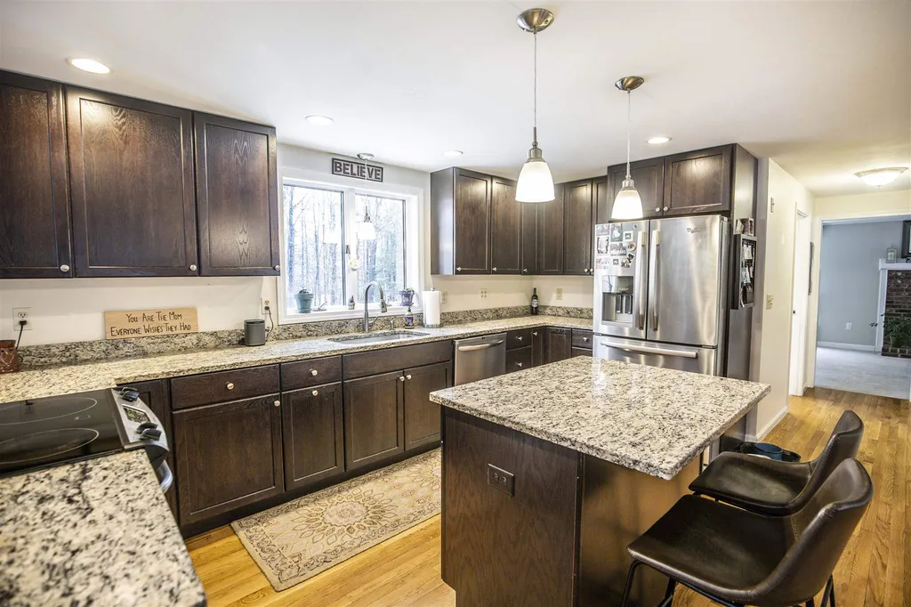 29 Whitman Drive Fremont NH 03044