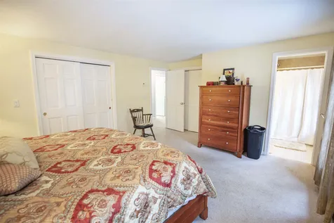 29 Whitman Drive Fremont NH 03044