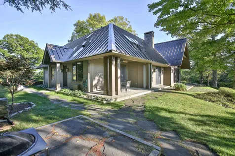 1095 Eastman Road Sharon VT 05065