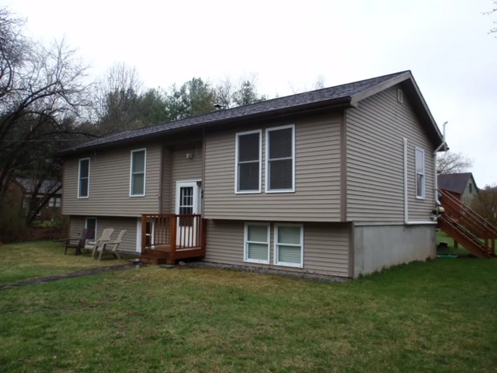44 New Road Castleton VT 05735
