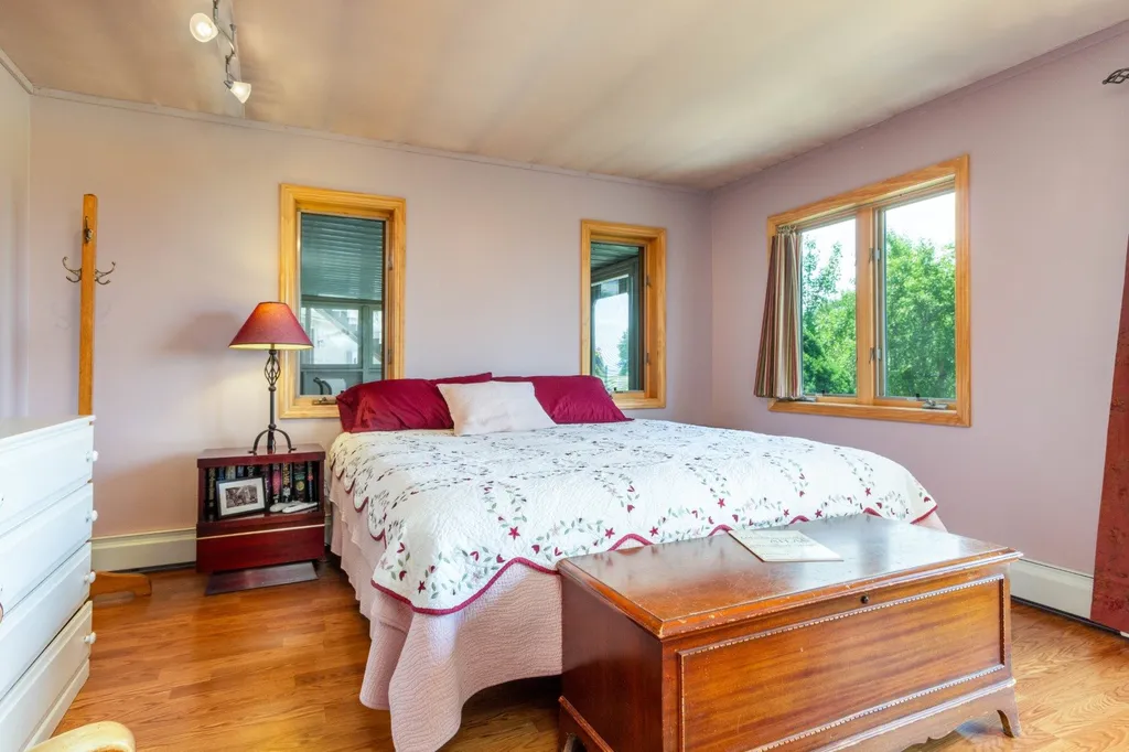 136 Eagle Mountain Harbor Road Milton VT 05468