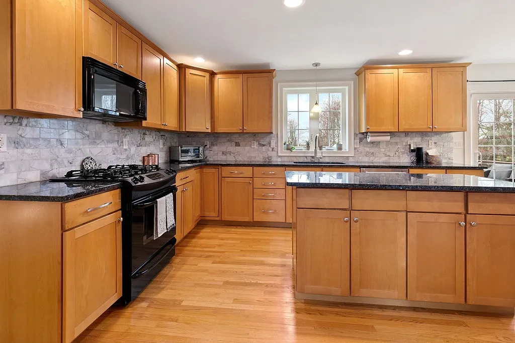 40 Susan Drive Pelham NH 03076