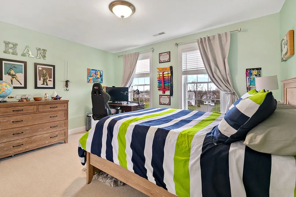 40 Susan Drive Pelham NH 03076