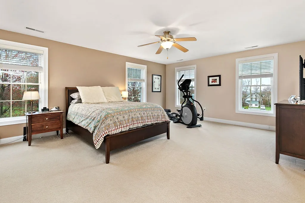 40 Susan Drive Pelham NH 03076