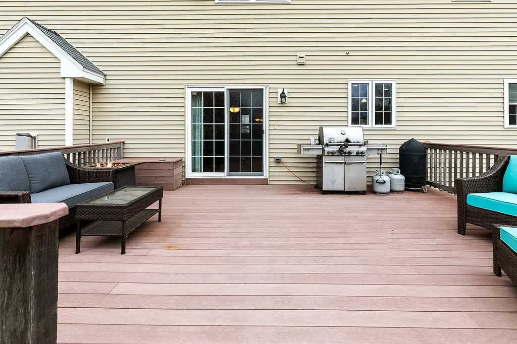 40 Susan Drive Pelham NH 03076