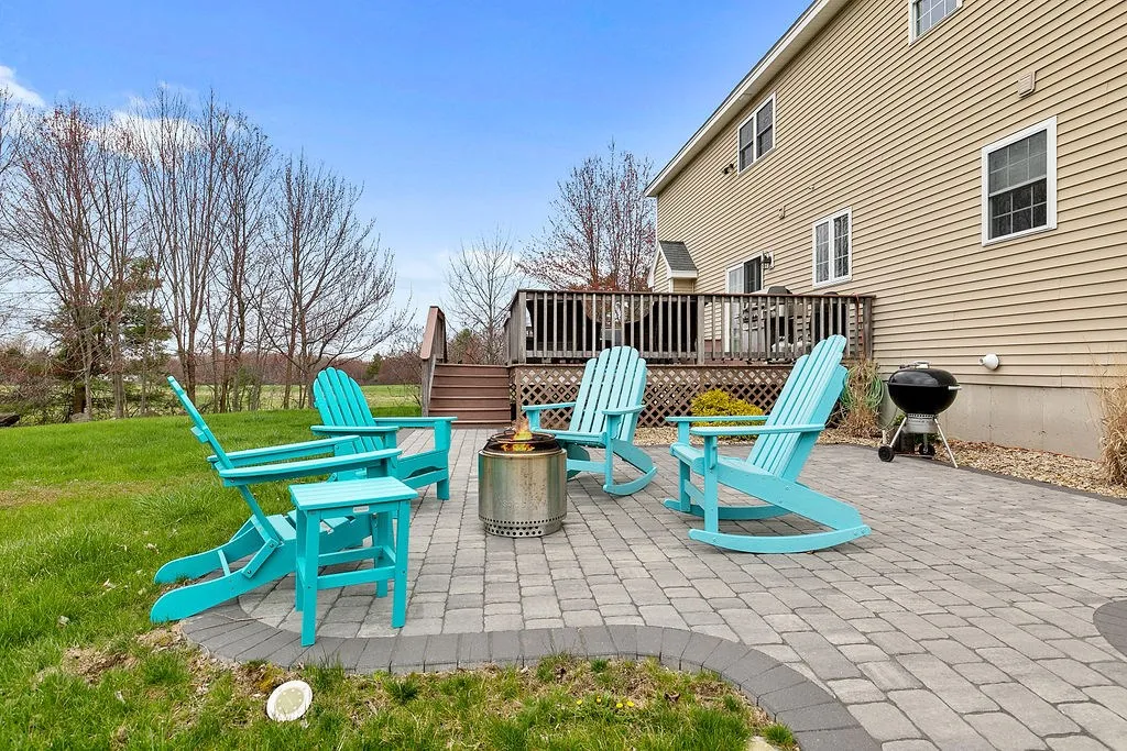 40 Susan Drive Pelham NH 03076