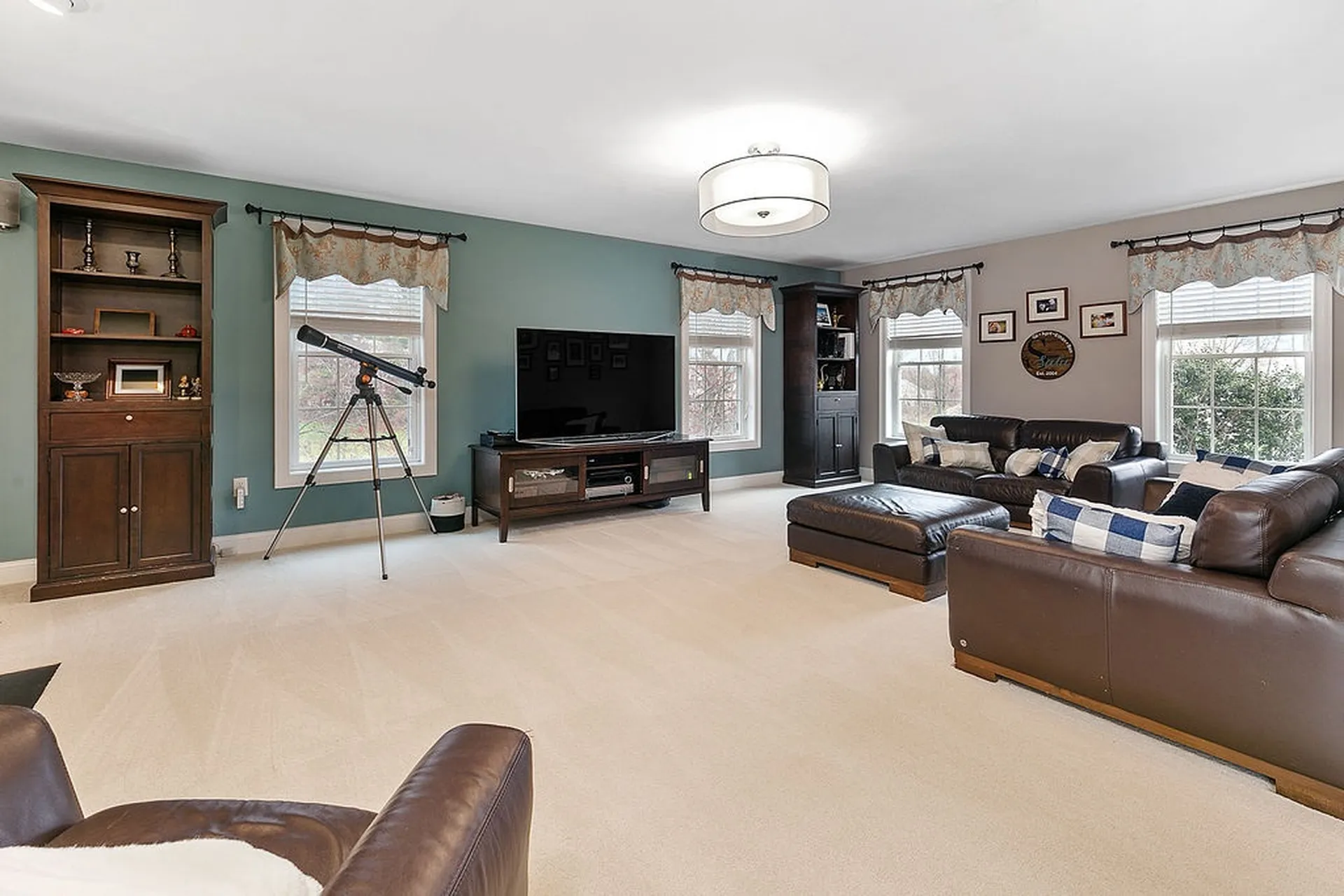 40 Susan Drive Pelham NH 03076