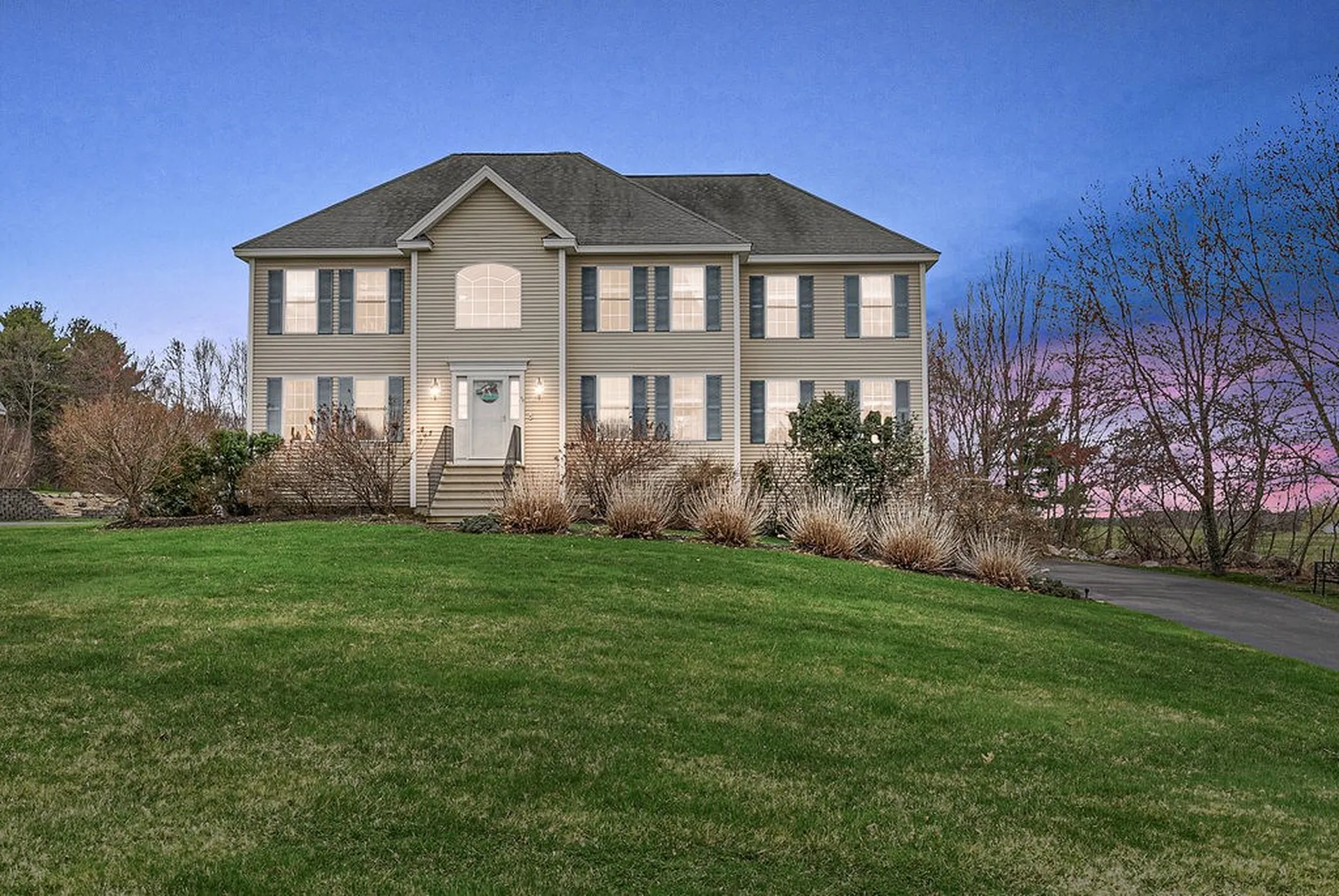 40 Susan Drive Pelham NH 03076