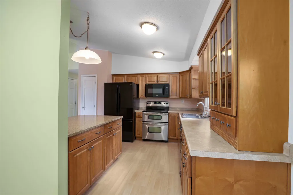 38 Nightingale Road Nashua NH 03062