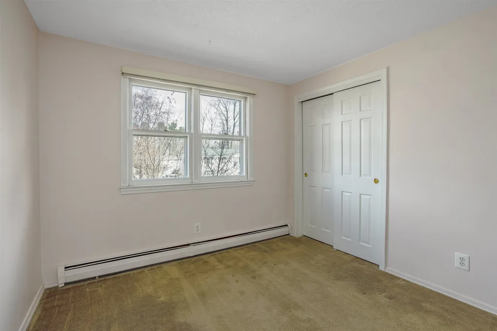 38 Nightingale Road Nashua NH 03062
