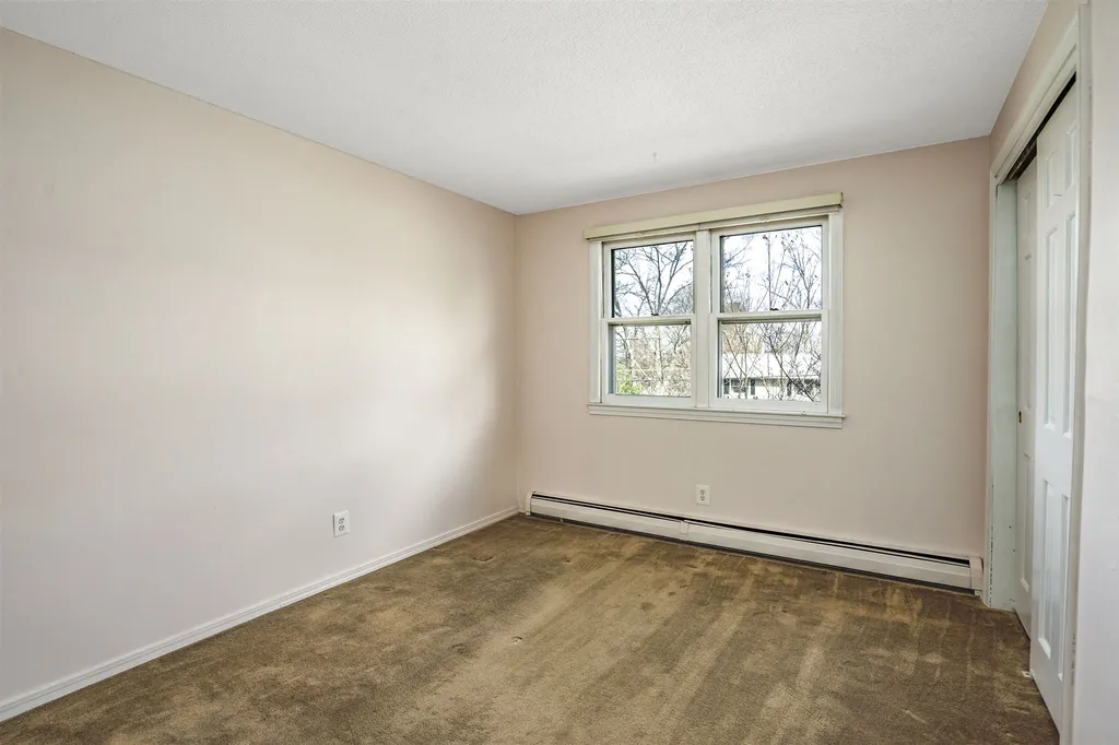 38 Nightingale Road Nashua NH 03062