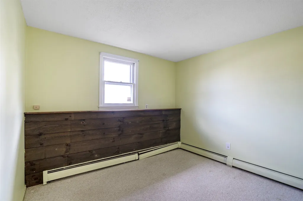38 Nightingale Road Nashua NH 03062