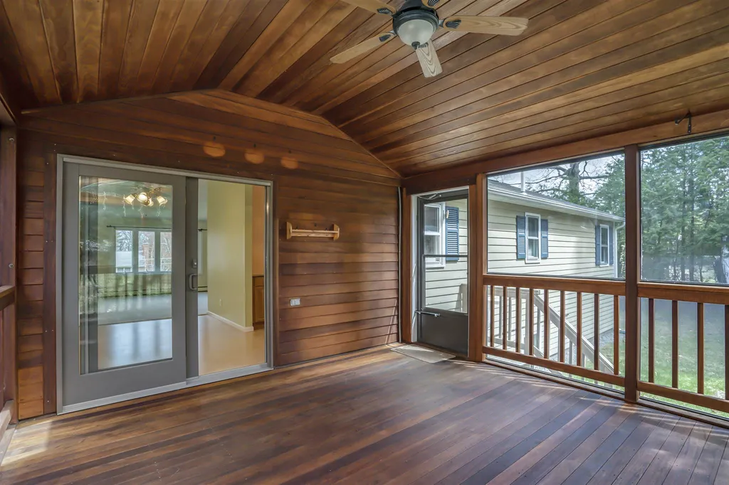 38 Nightingale Road Nashua NH 03062