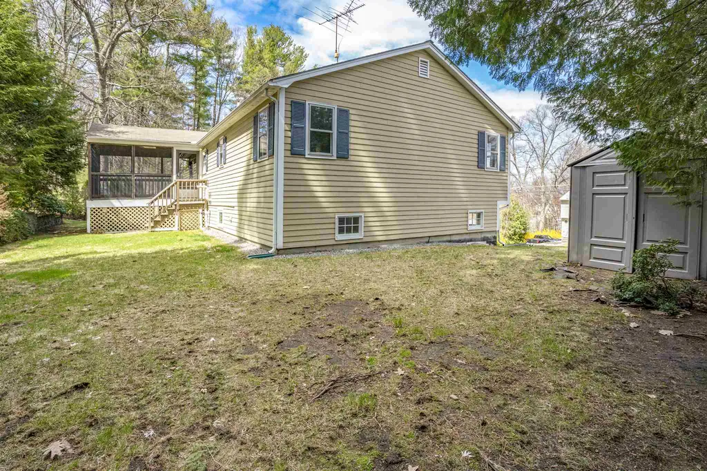 38 Nightingale Road Nashua NH 03062