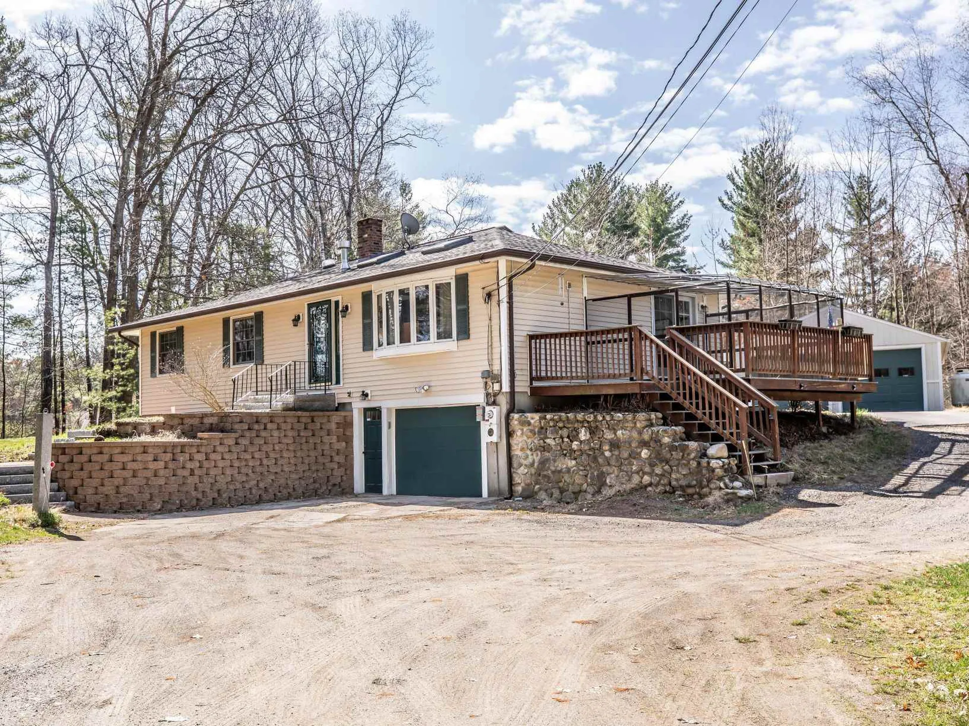 7 Dan Hill Road Londonderry NH 03053