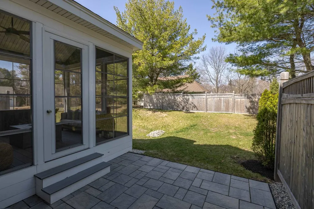 142 Mill Pond Way Portsmouth NH 03801