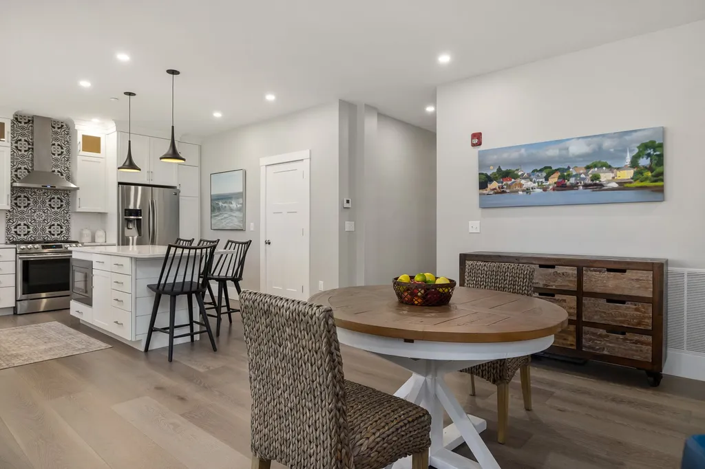 142 Mill Pond Way Portsmouth NH 03801