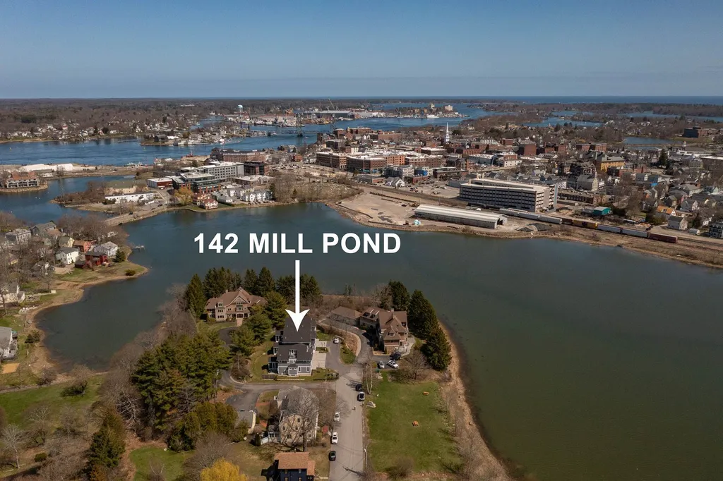 142 Mill Pond Way Portsmouth NH 03801