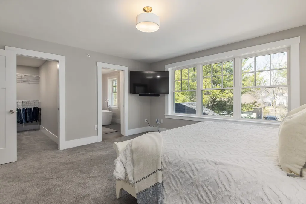 142 Mill Pond Way Portsmouth NH 03801