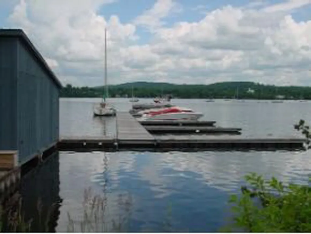 197 Farrants Point Newport City VT 05855