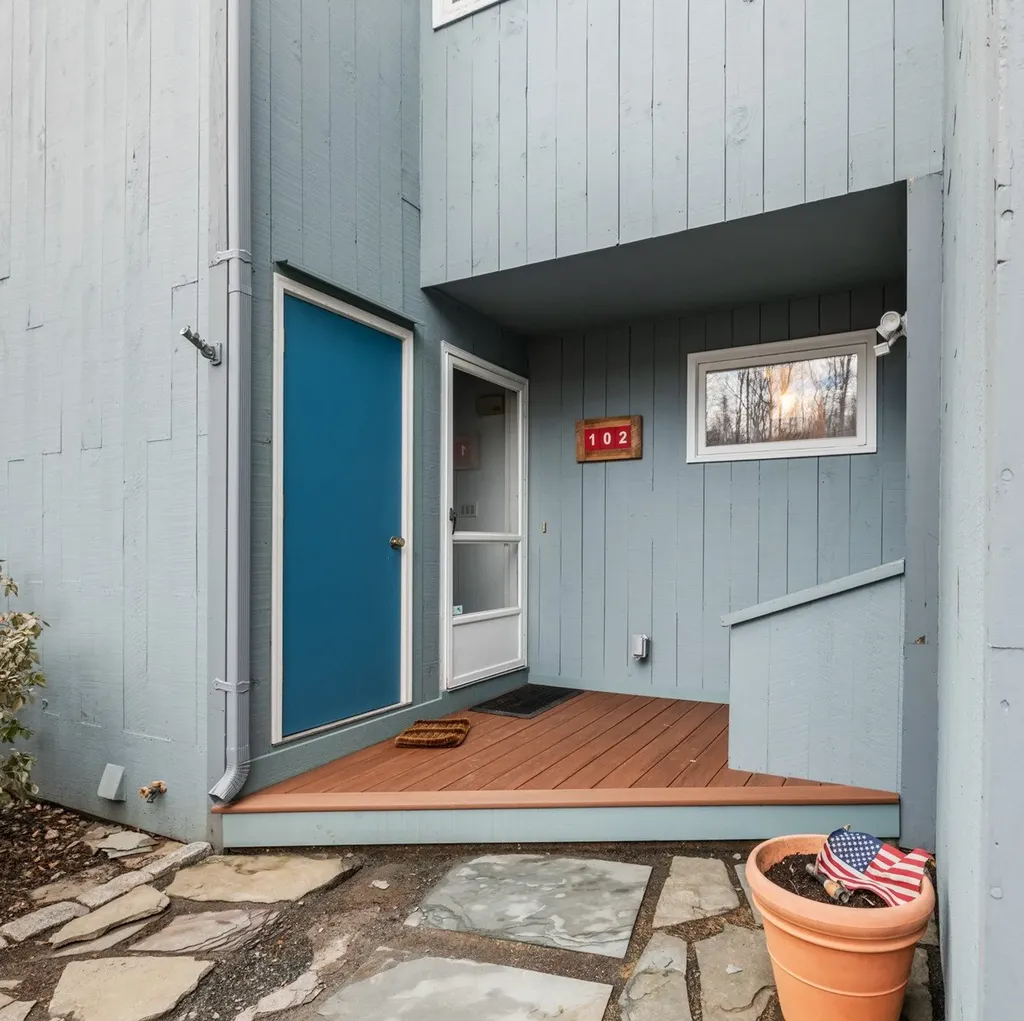 102 Fairway Drive Sunapee NH 03782