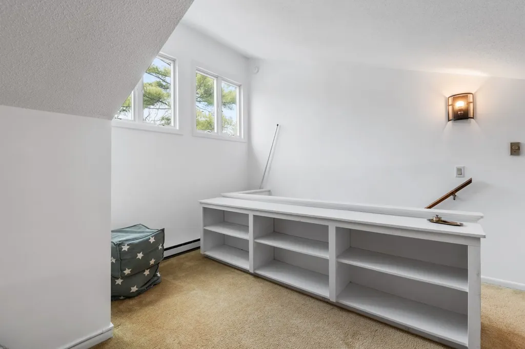 102 Fairway Drive Sunapee NH 03782