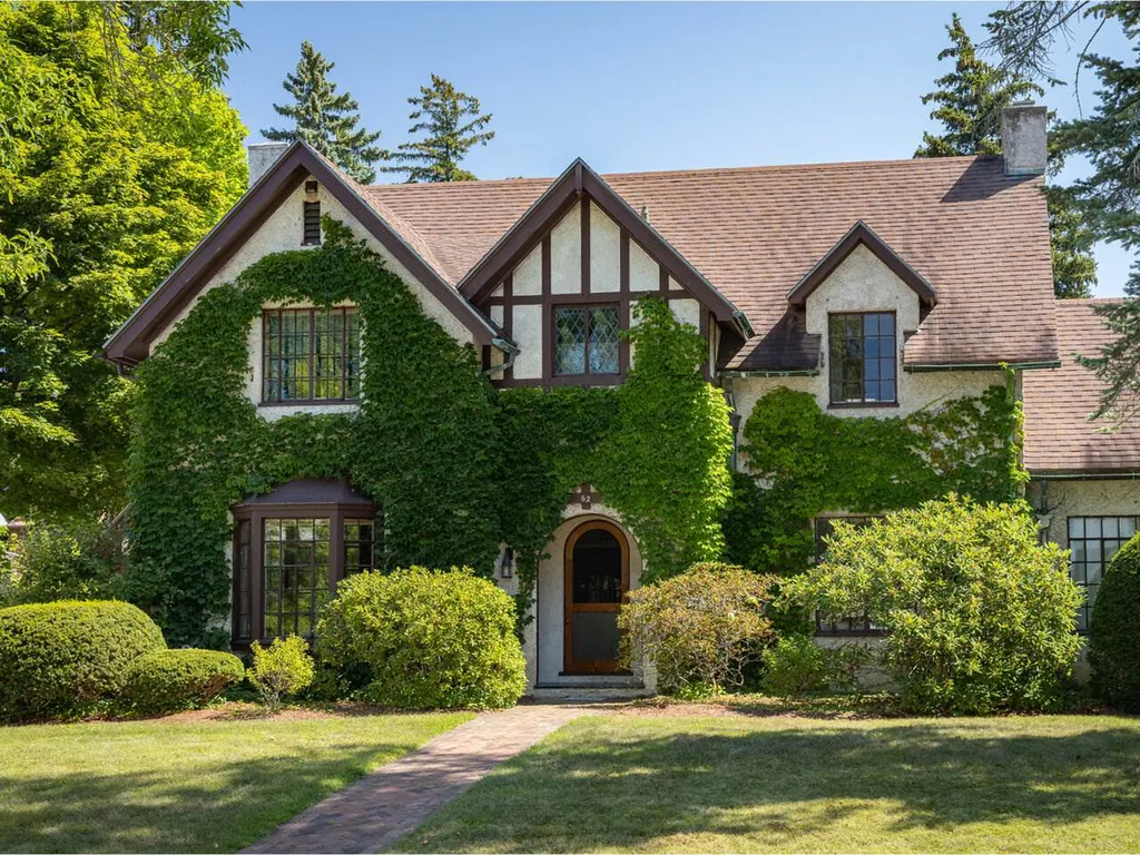 62 Overlake Park Burlington VT 05401