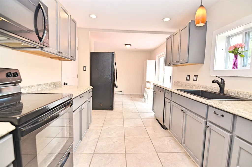6 Sims Street Claremont NH 03743