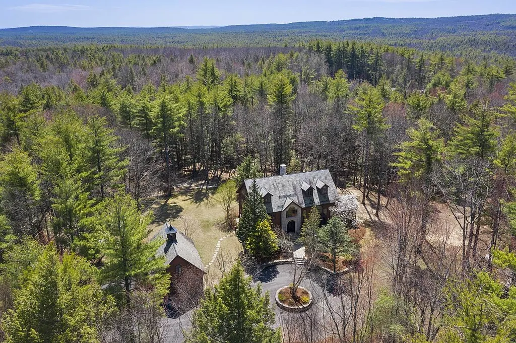 92 Potter Road Wilton NH 03086
