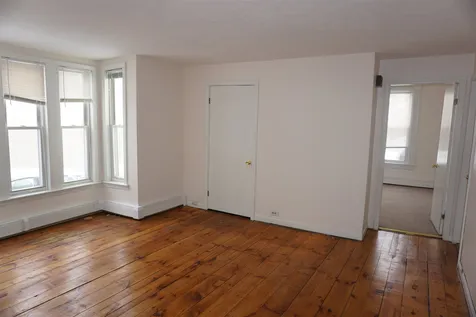 823 Chestnut Street Manchester NH 03104