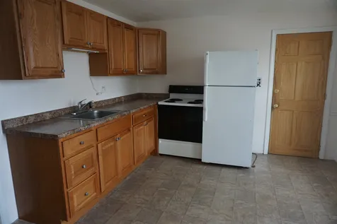 823 Chestnut Street Manchester NH 03104
