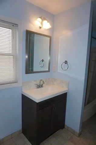 823 Chestnut Street Manchester NH 03104
