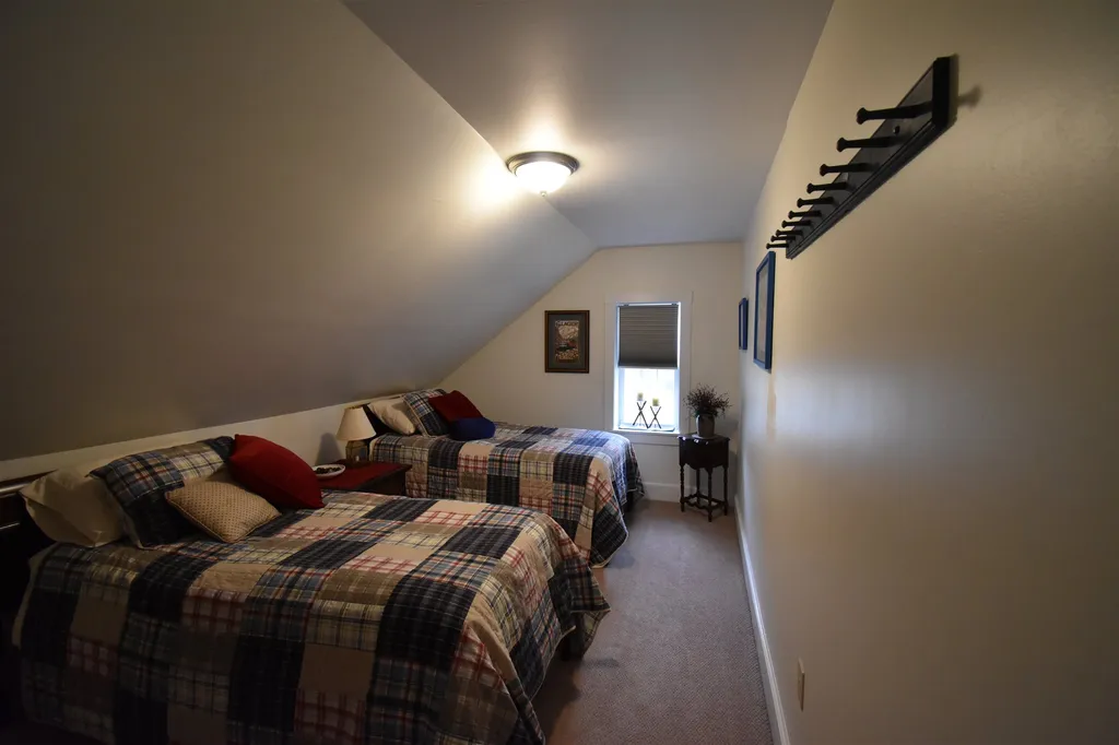 8 Marsten Lane Enfield NH 03748