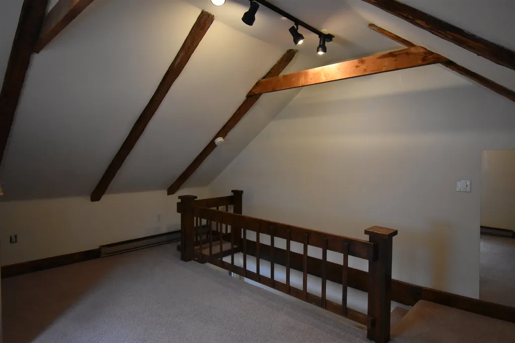 8 Marsten Lane Enfield NH 03748