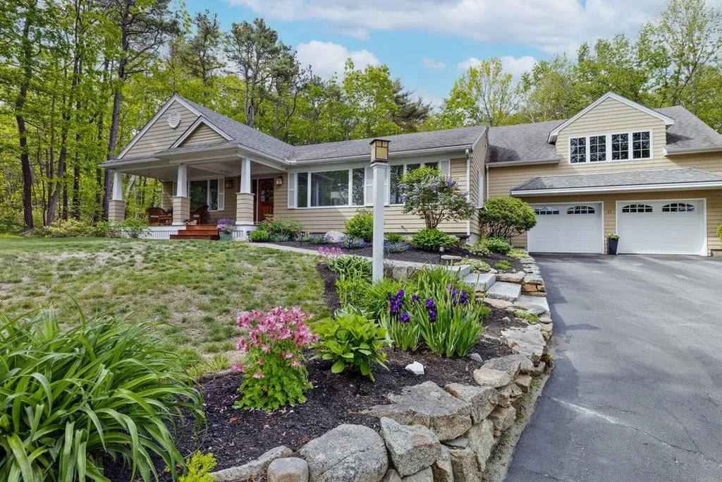 23 Adams Road York ME 03902